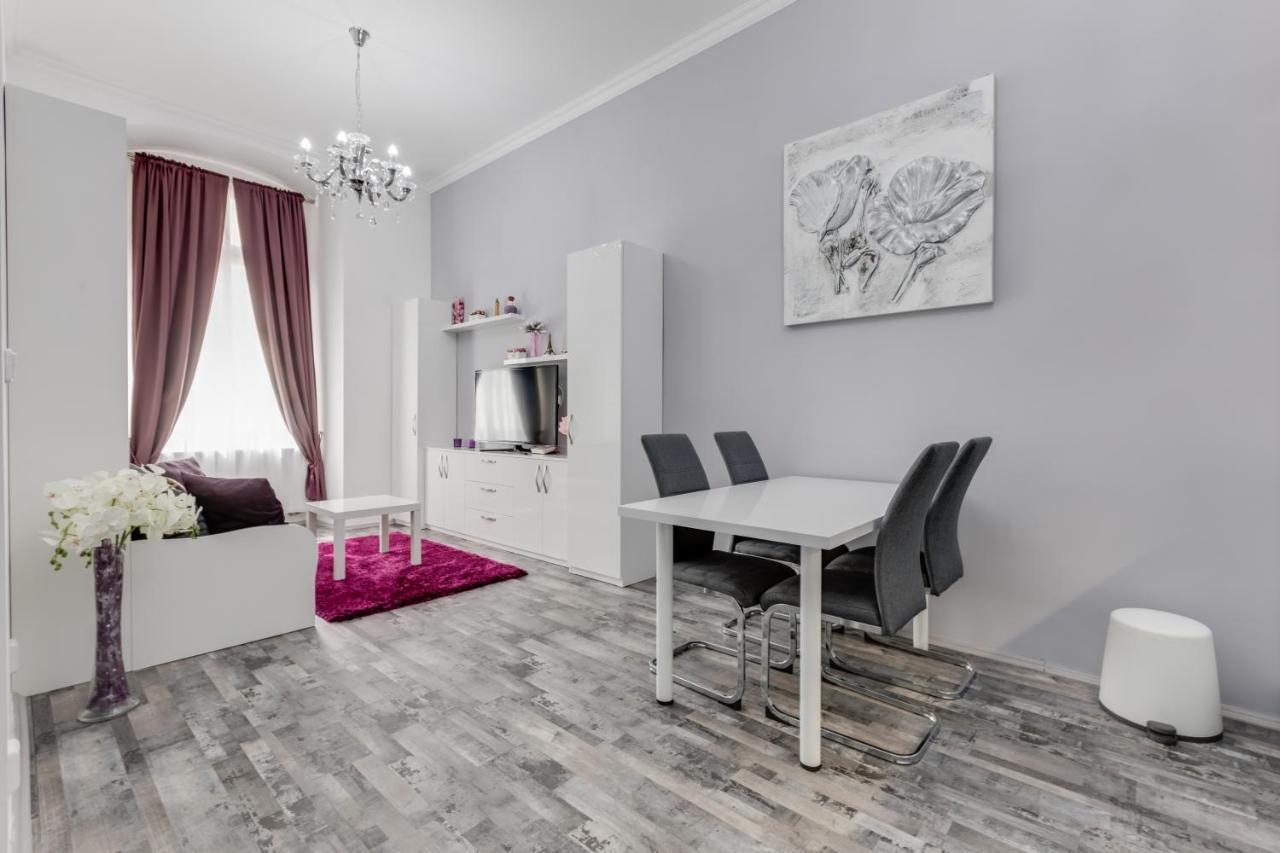 Apartment Thunovska 10 Praga Zewnętrze zdjęcie